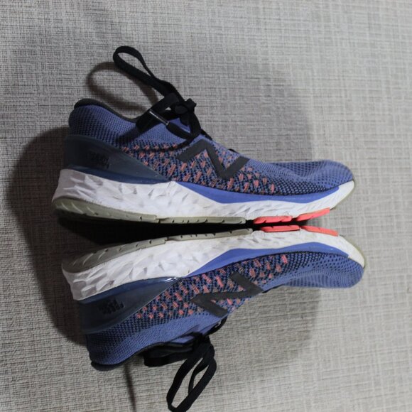 New Balance Fresh Foam 880 Size 6 Blue and Pink Running Shoes - Picture 4 of 6